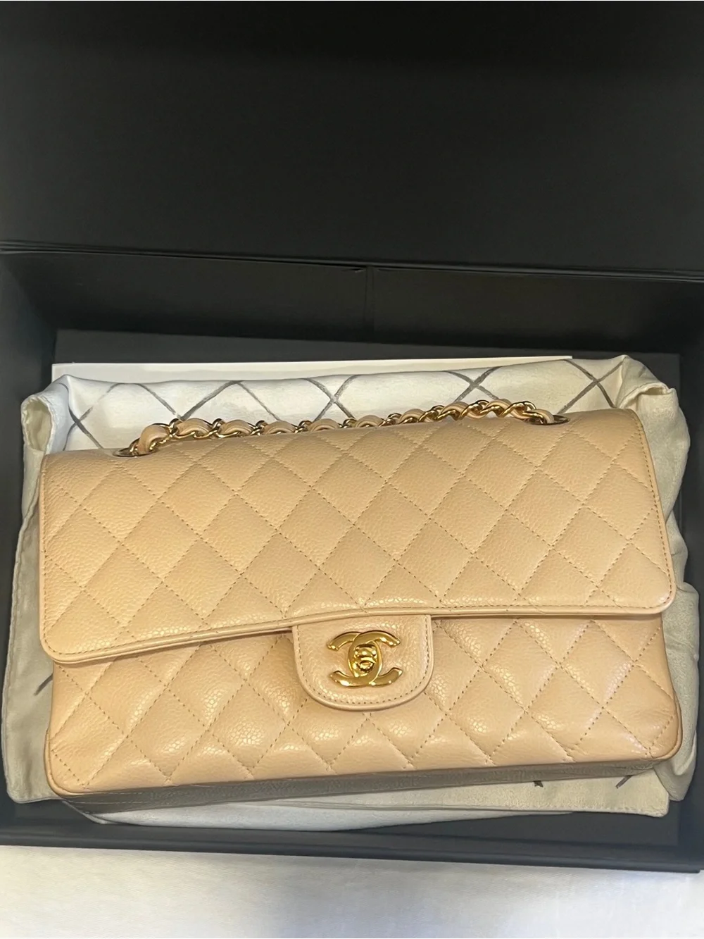 Chanel Classic Caviar Meduim Size
